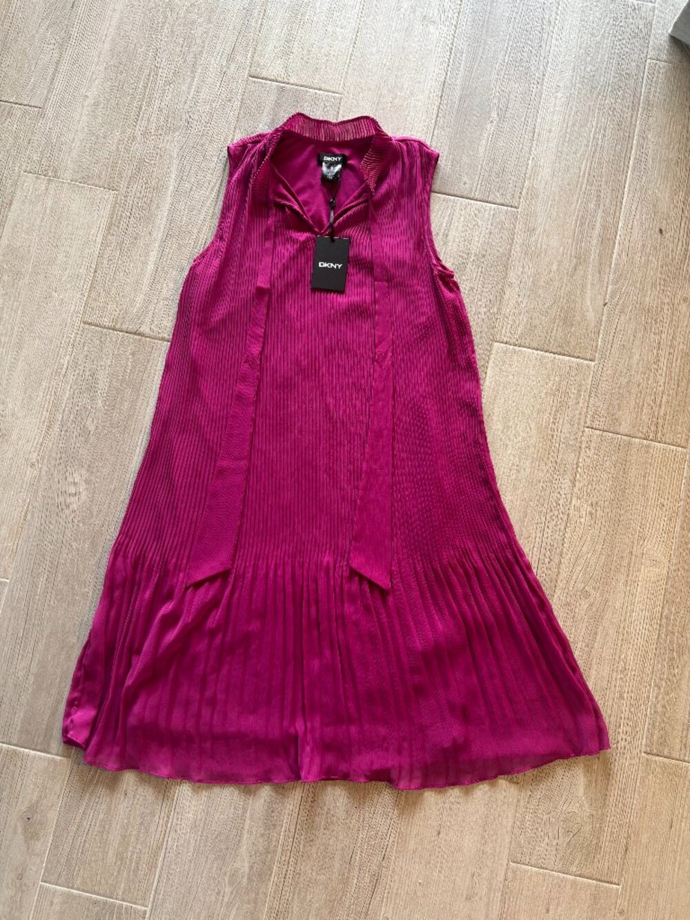 NWT DKNY Pleated Chiffon Sleeveless Tie Neck Dress Berry Pink Size 4